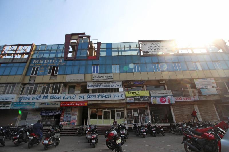 7147 Hotel Madhur Regency — general view
