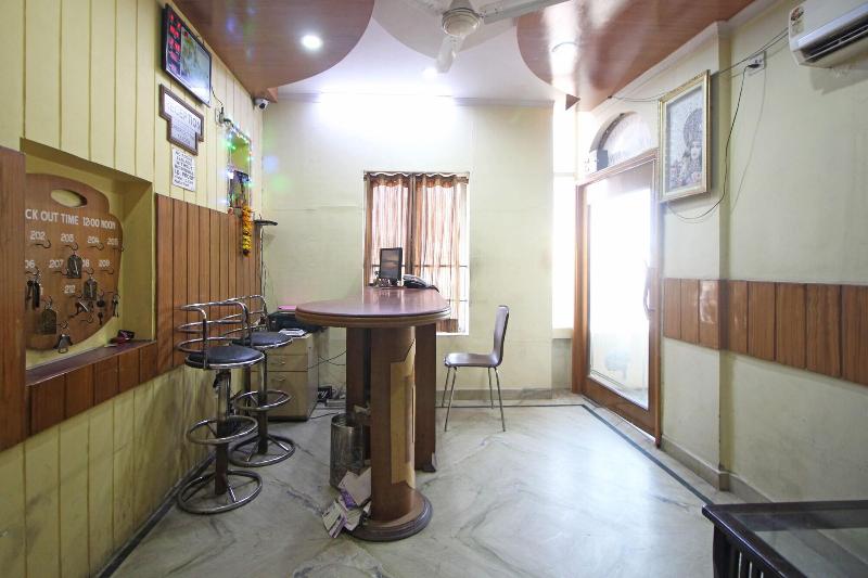 7147 Hotel Madhur Regency — view