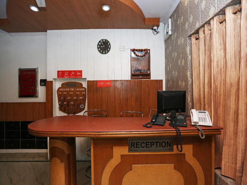7147 Hotel Madhur Regency