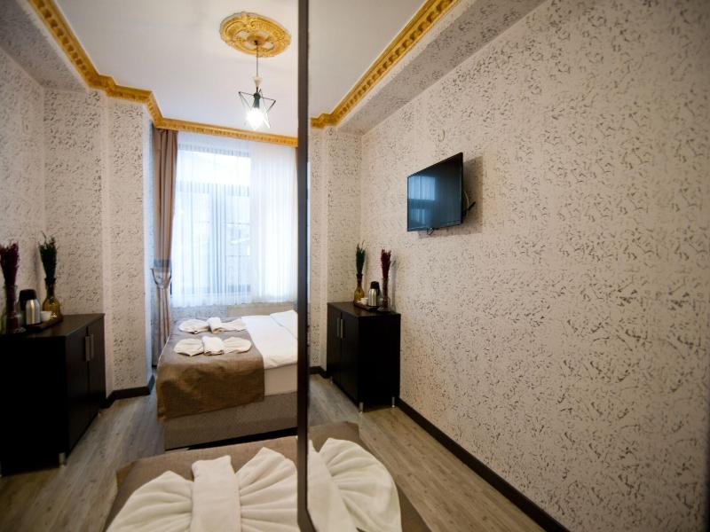 Golden Horn Park Hotel image