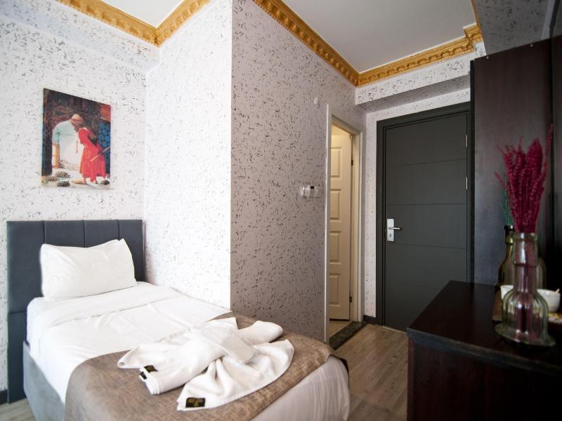 Golden Horn Park Hotel image