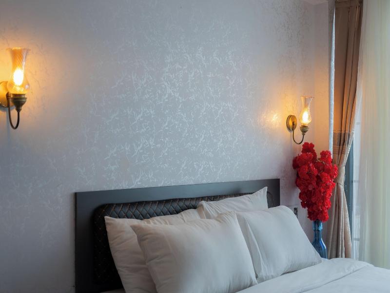Golden Horn Park Hotel image