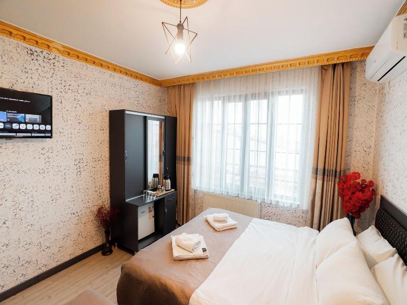 Golden Horn Park Hotel image