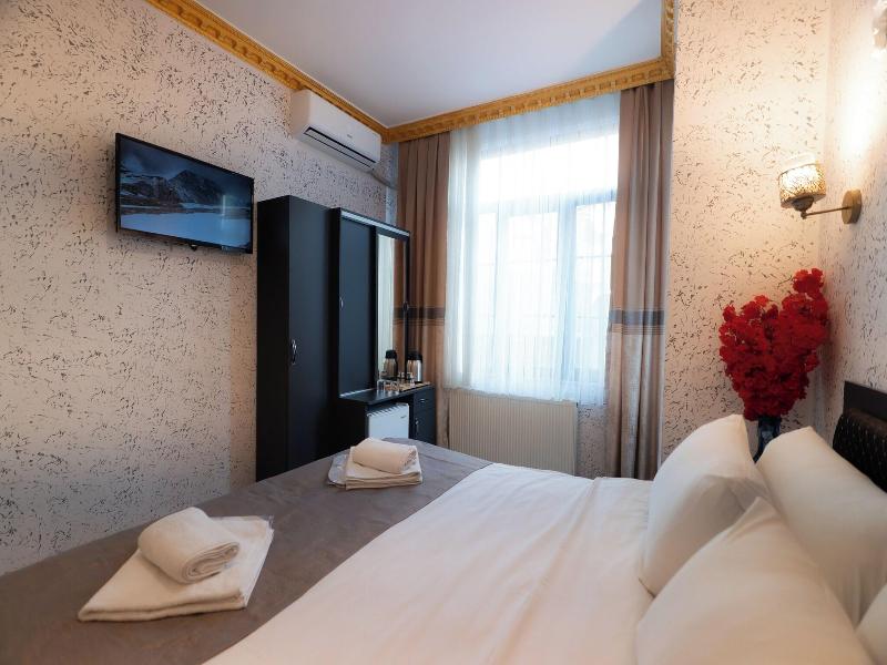 Golden Horn Park Hotel image