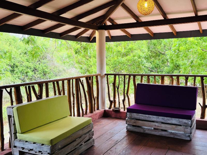 Funky Leopard Safari Lodge Bordering Yala National image