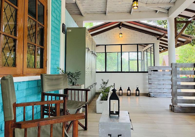 Funky Leopard Safari Lodge Bordering Yala National image