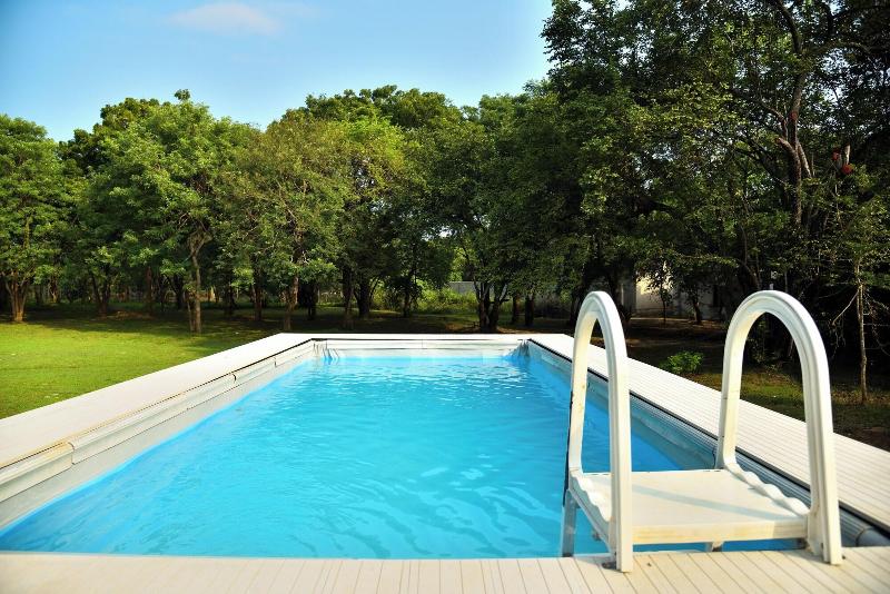 Funky Leopard Safari Lodge Bordering Yala National image