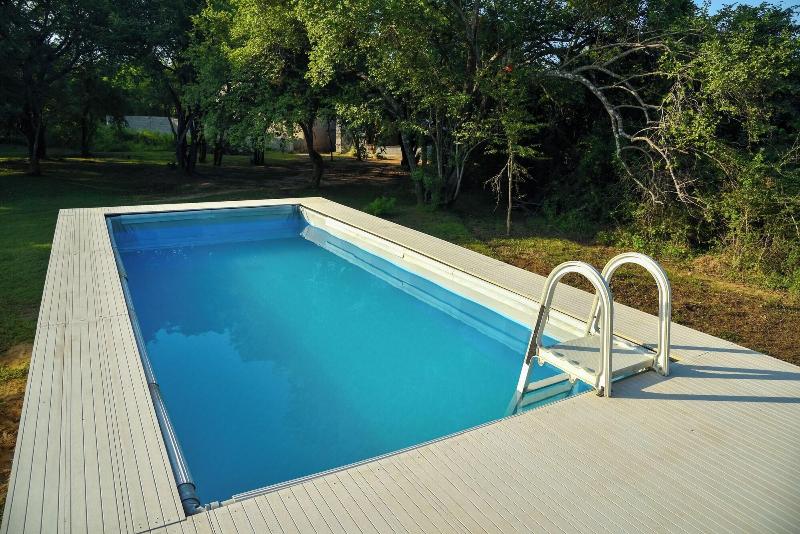 Funky Leopard Safari Lodge Bordering Yala National image