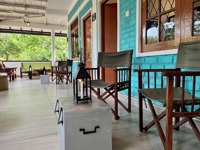 Funky Leopard Safari Lodge Bordering Yala National image
