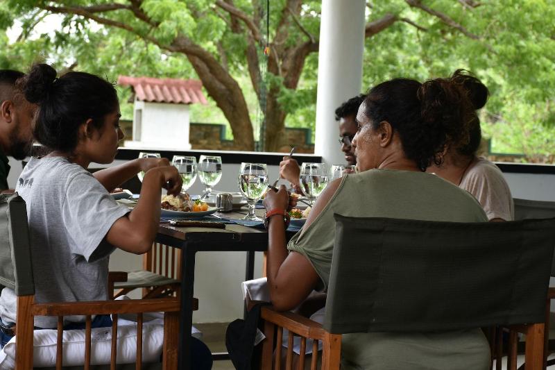 Funky Leopard Safari Lodge Bordering Yala National image
