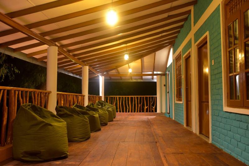 Funky Leopard Safari Lodge Bordering Yala National image