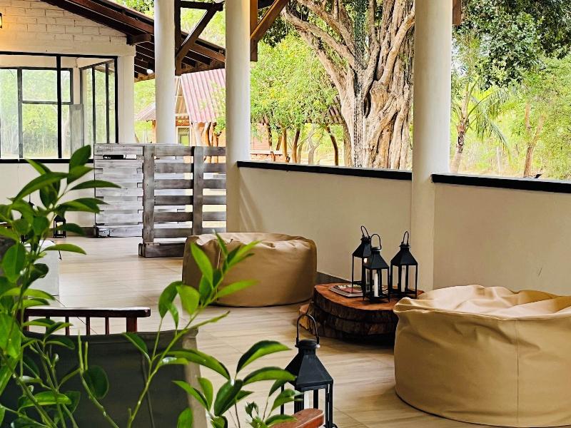 Funky Leopard Safari Lodge Bordering Yala National image