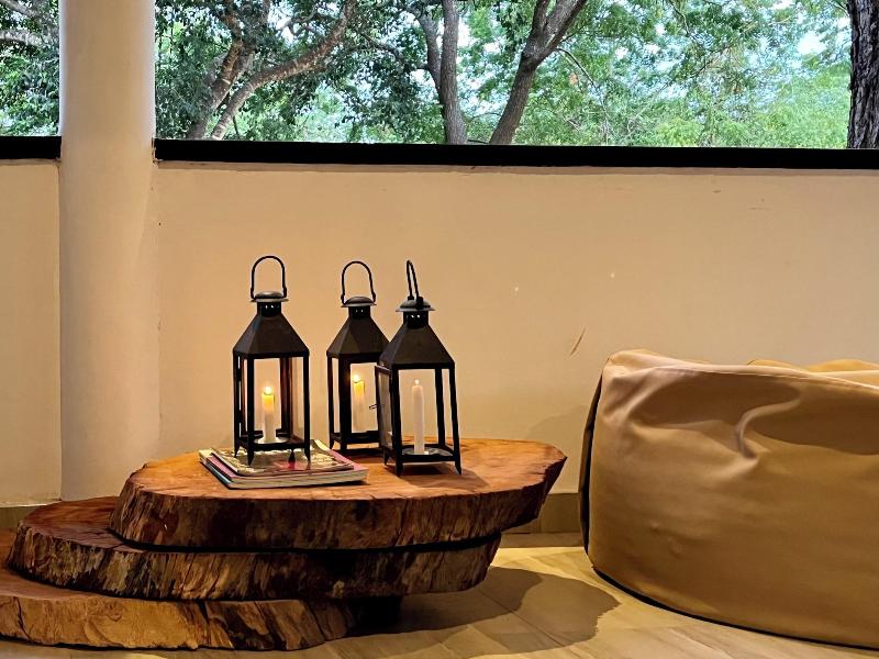 Funky Leopard Safari Lodge Bordering Yala National image