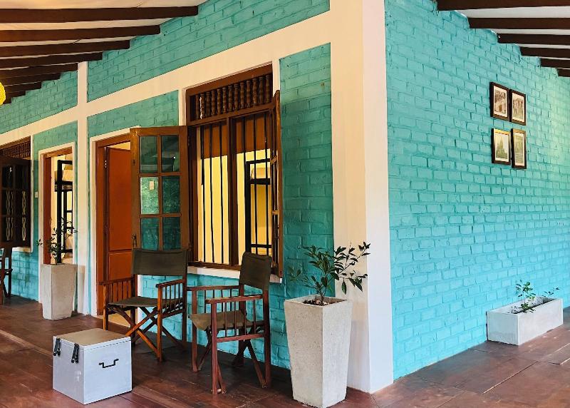 Funky Leopard Safari Lodge Bordering Yala National image