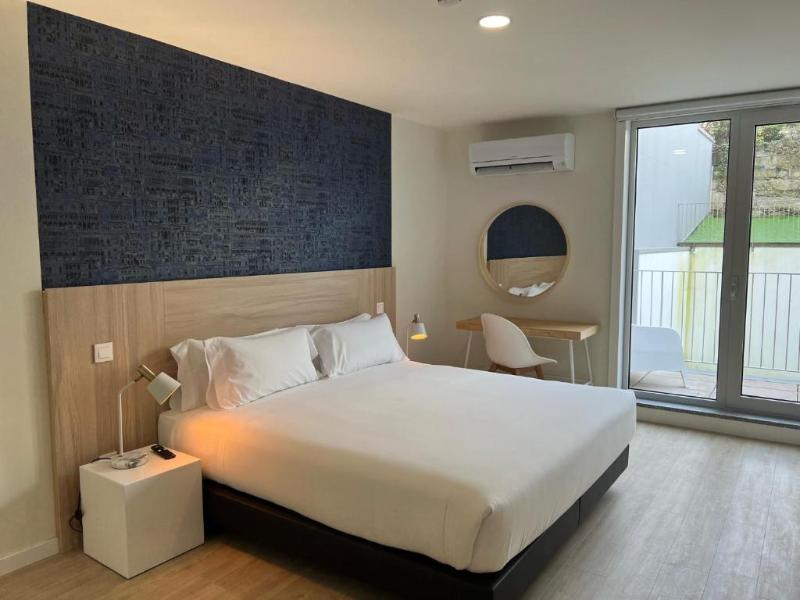 Select Porto Suites image