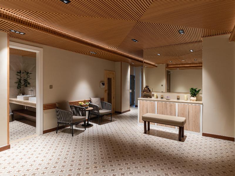 Anik Palace Hotel image