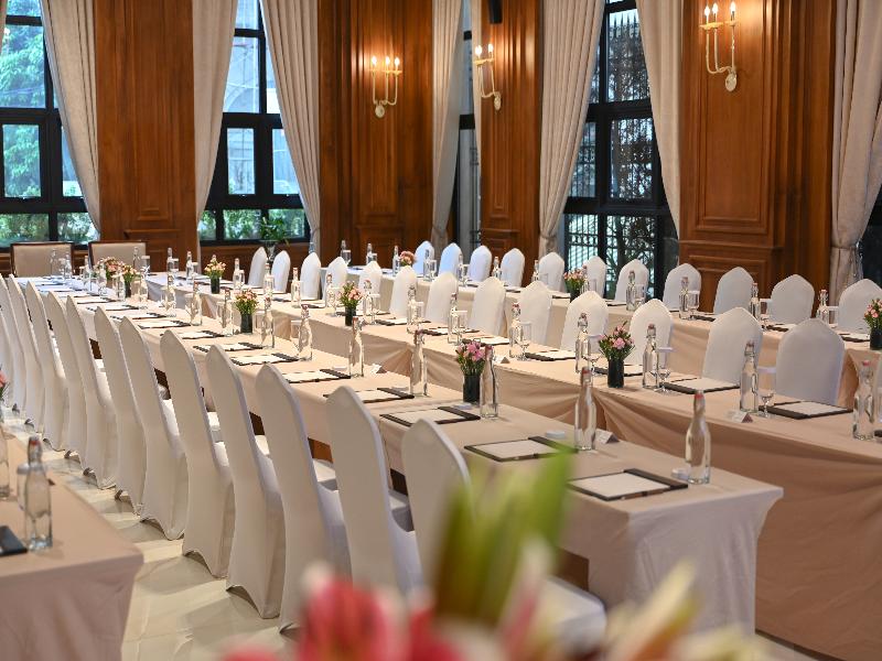 Anik Palace Hotel image