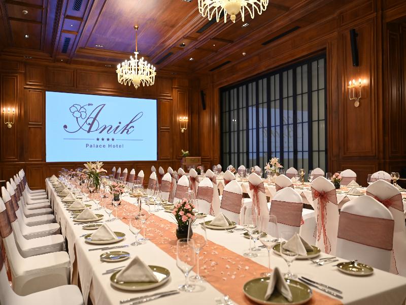 Anik Palace Hotel image