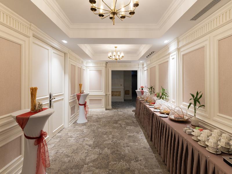 Anik Palace Hotel image