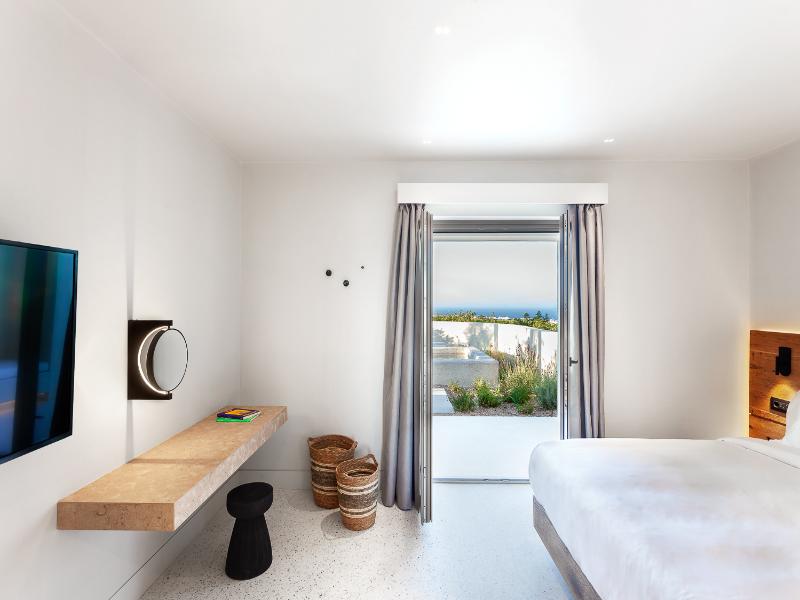 Nous Santorini image