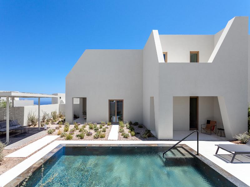 Nous Santorini image