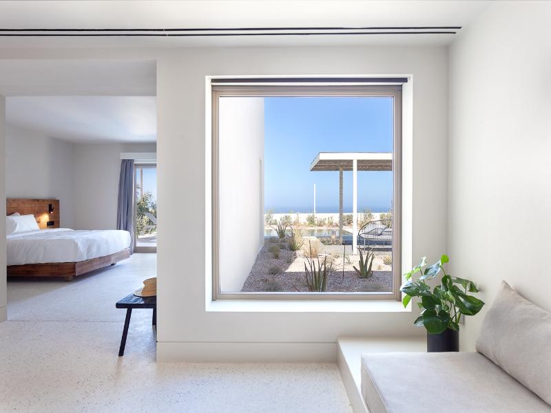 Nous Santorini image