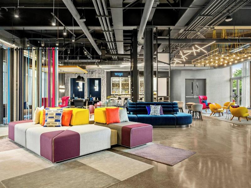 Aloft Chicago Schaumburg image