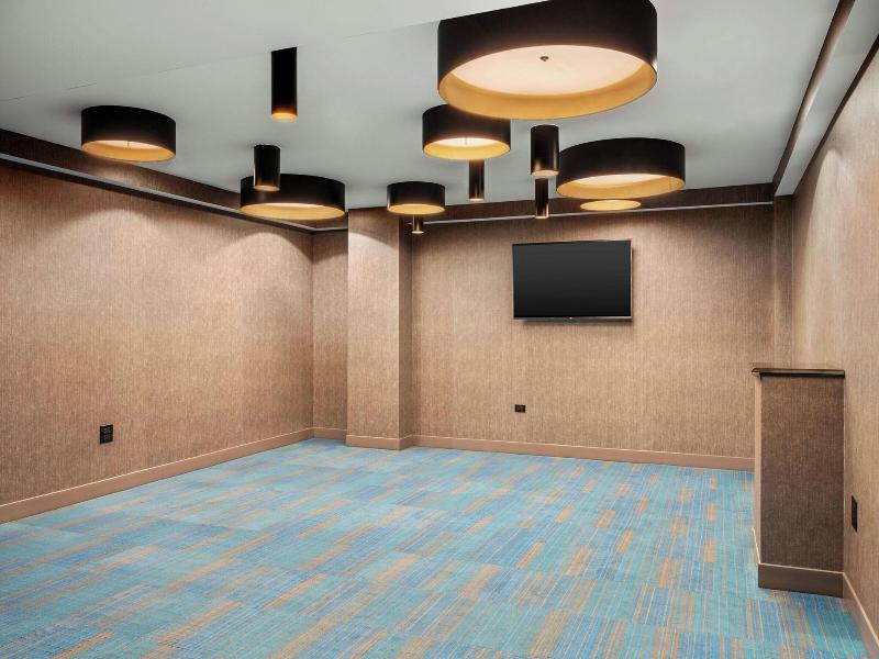 Aloft Chicago Schaumburg image