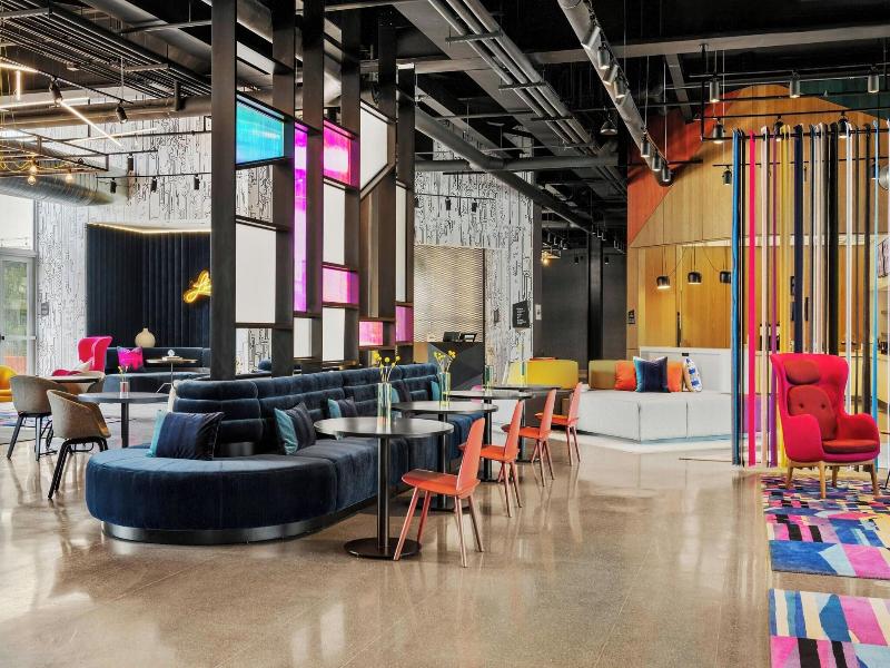 Aloft Chicago Schaumburg image