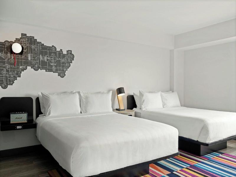 Aloft Chicago Schaumburg image