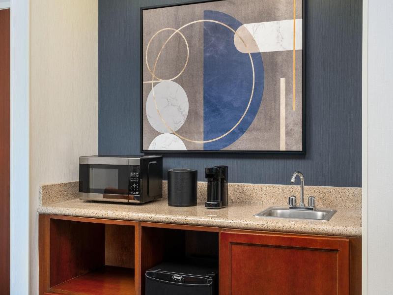 Courtyard By Marriott Kingston Ny image