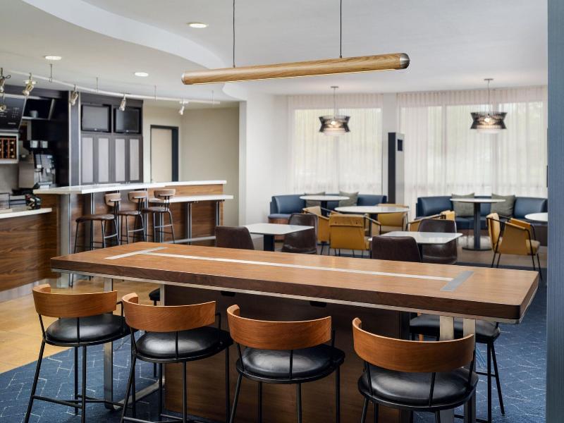 Courtyard By Marriott Kingston Ny image