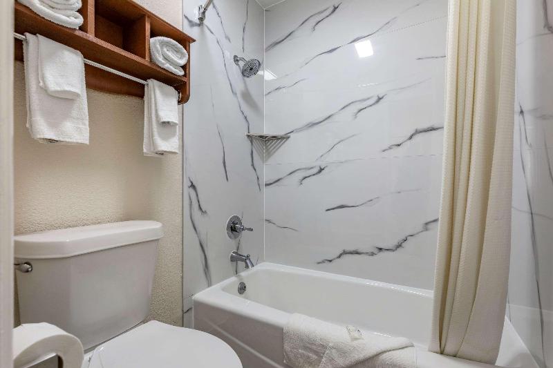Quality Inn Cameron image