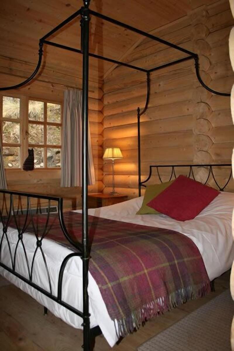 Bcc Loch Ness Log Cabins image