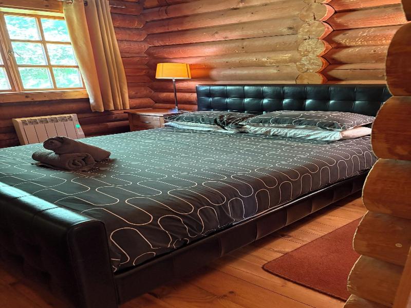 Bcc Loch Ness Log Cabins image