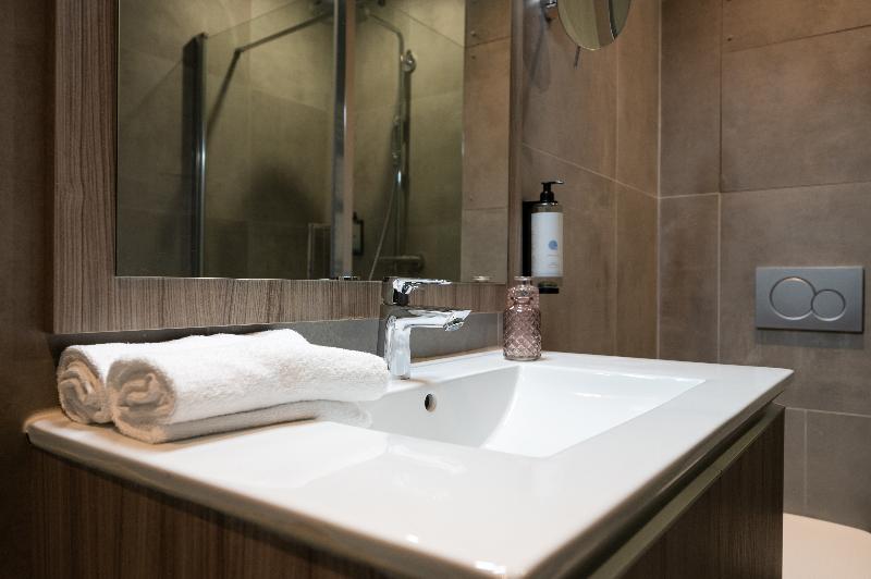 Nemea Appart'Hotel Levallois Perret image