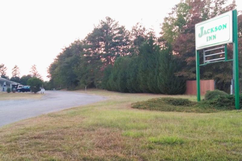 Hotel McIntyre GA, US 441 image