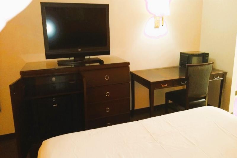 Hotel McIntyre GA, US 441 image
