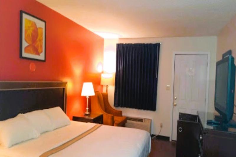 Hotel McIntyre GA, US 441 image 2