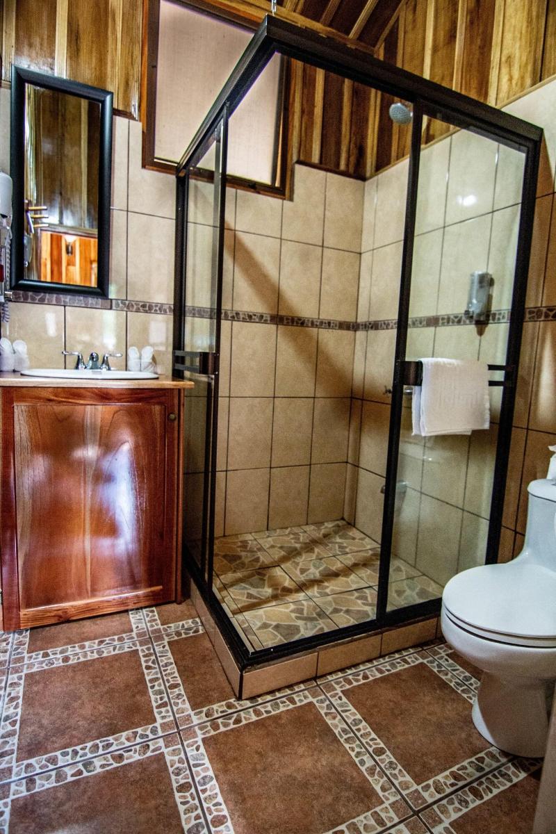 Cabaã±as Hoja Verde image
