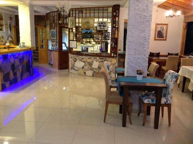 Hotel Mola