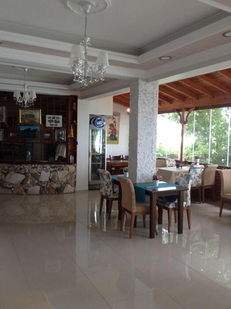 Hotel Mola