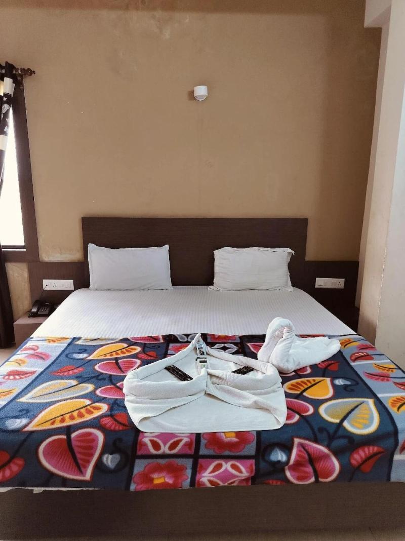 Goroomgo Hotel Uk Palace Puri image