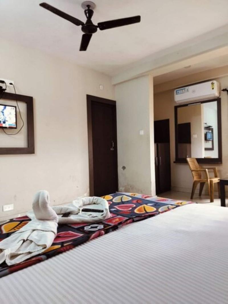 Goroomgo Hotel Uk Palace Puri image