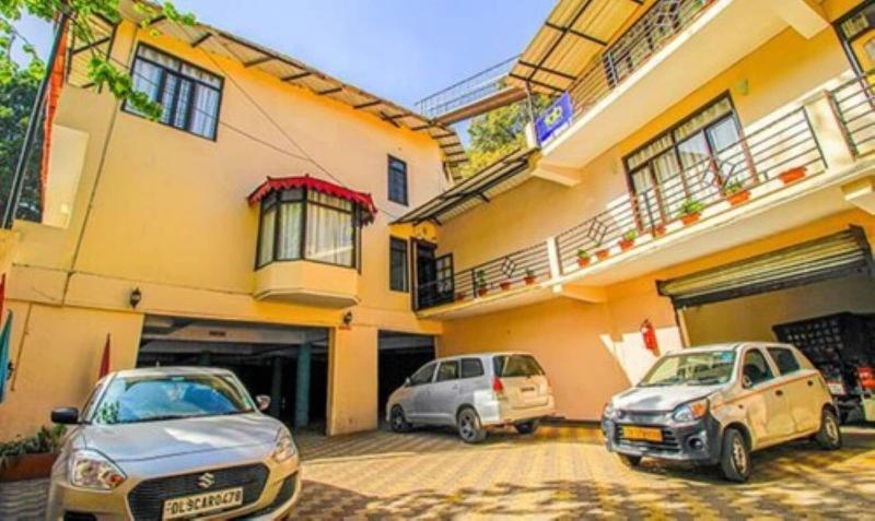 Goroomgo Luxury Moon Nainital image