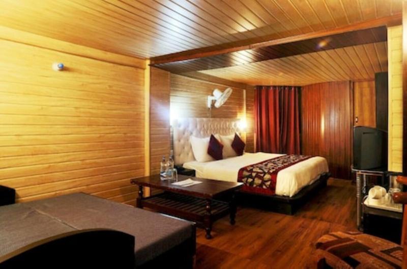 Goroomgo Luxury Moon Nainital image
