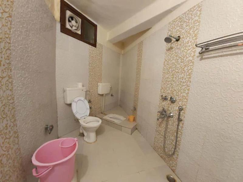 Goroomgo Luxury Moon Nainital image