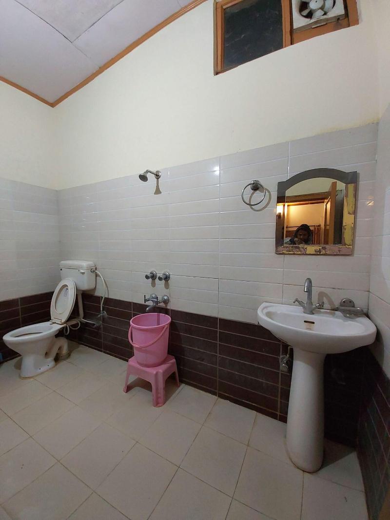 Goroomgo Luxury Moon Nainital image
