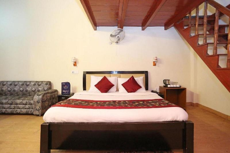Goroomgo Luxury Moon Nainital image