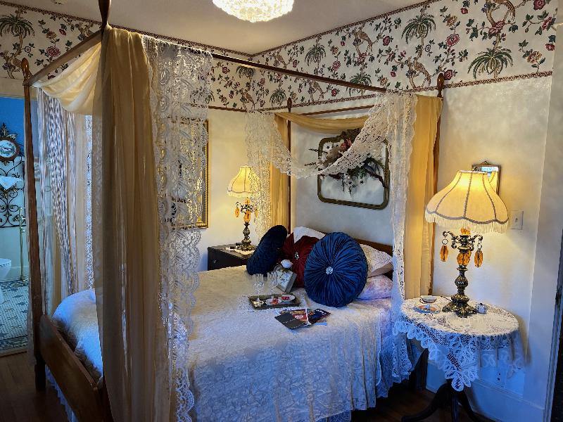 The Abriendo Inn image
